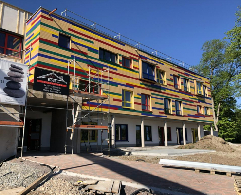 Fassadenmontage AWO Kindertagesstätte "Haus der Kinder" in Schwenningen.